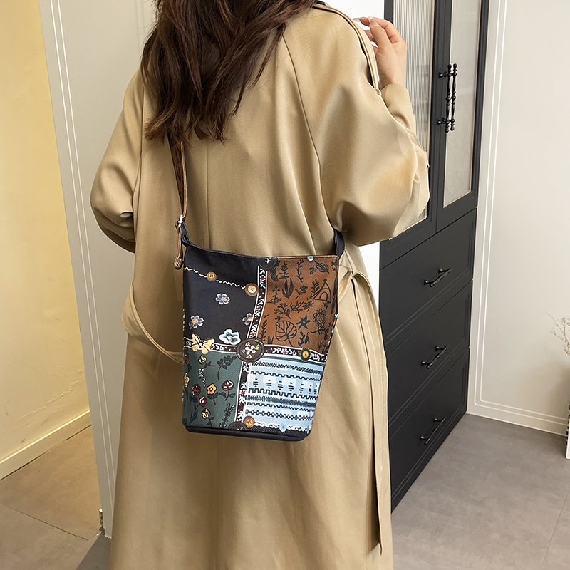 Yeni Naylon Patchwork Fermuarl - Women Hand Bags Sale incelemesi ve fiyatı